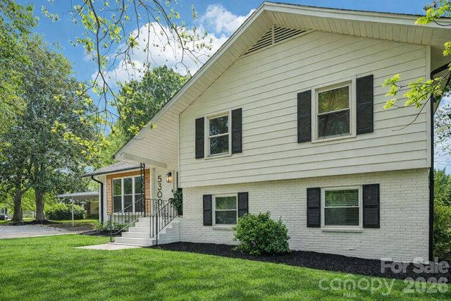 5300 Cheval Place, Charlotte, NC 28205