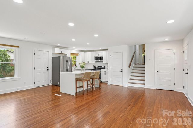 5300 Cheval Place, Charlotte, NC 28205