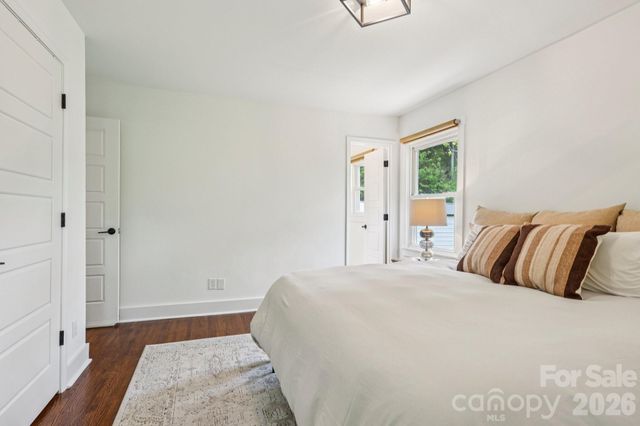 5300 Cheval Place, Charlotte, NC 28205