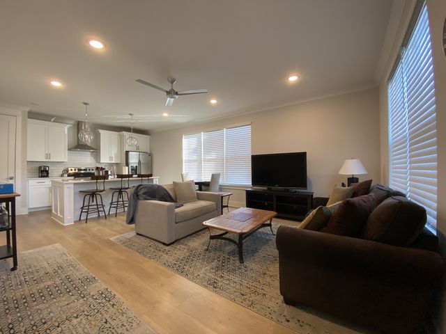 105 Duke St Apt 6, Nashville, TN 37207
