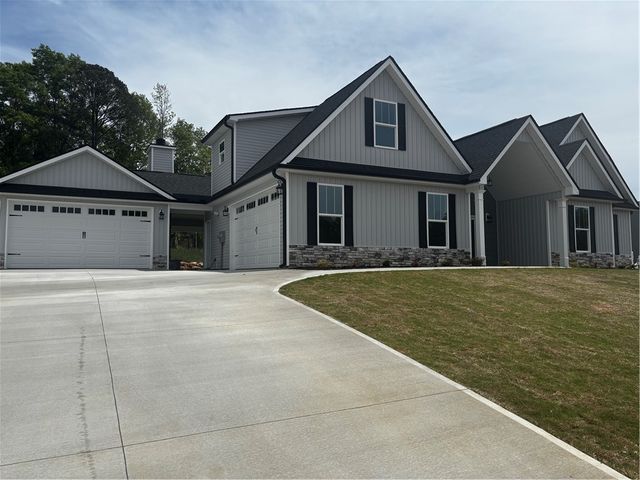 110 Hinton Farms Drive, Easley, SC 29640