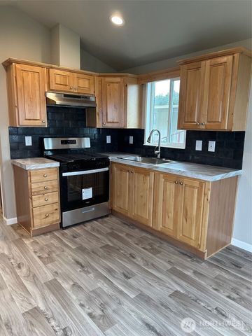 1323 S McDonald Street, Port Angeles, WA 98363