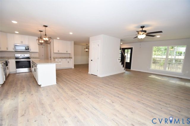 1045 Chopping Rd, Louisa, VA 23117