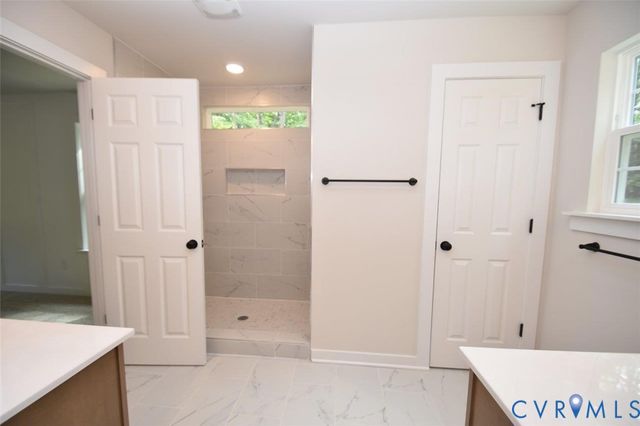1045 Chopping Rd, Louisa, VA 23117