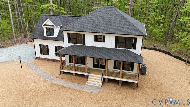 1045 Chopping Rd, Louisa, VA 23117