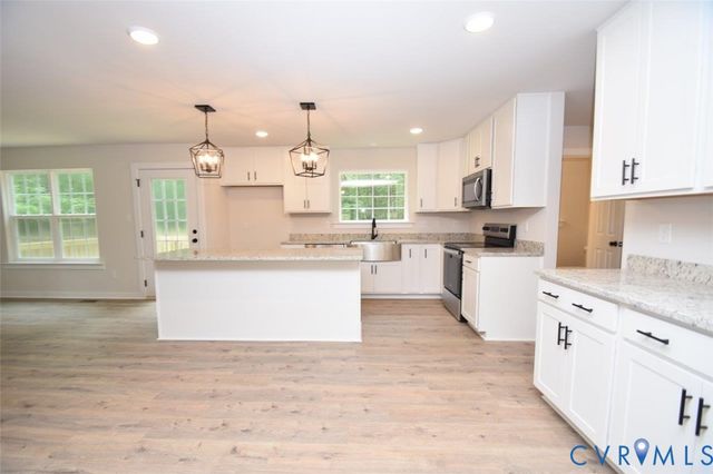 1045 Chopping Rd, Louisa, VA 23117