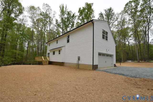 1045 Chopping Rd, Louisa, VA 23117