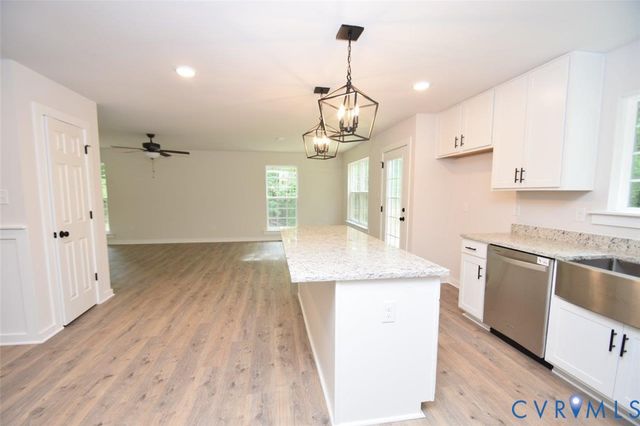 1045 Chopping Rd, Louisa, VA 23117