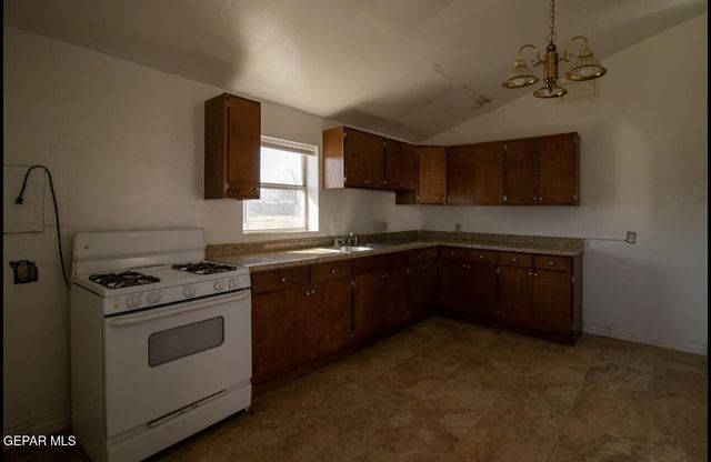 841 Agua Clara, Clint, TX 79928