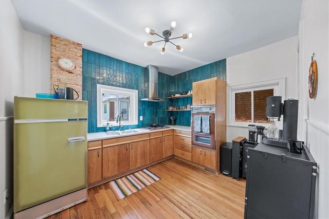 713 W 20th Street, Kansas City, MO 64108
