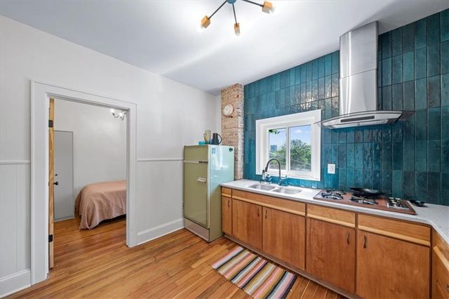 713 W 20th Street, Kansas City, MO 64108