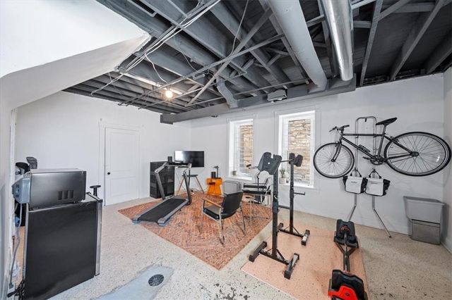 713 W 20th Street, Kansas City, MO 64108