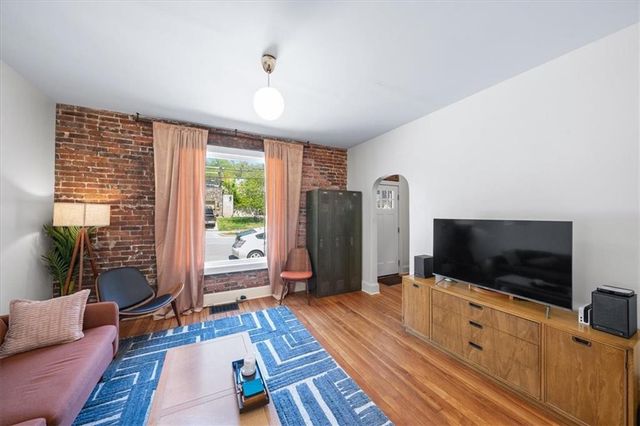 713 W 20th Street, Kansas City, MO 64108
