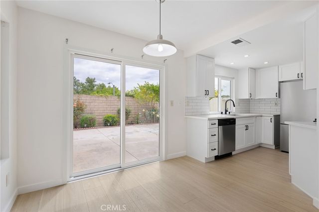 3854 Lost Springs Drive, Calabasas, CA 91301
