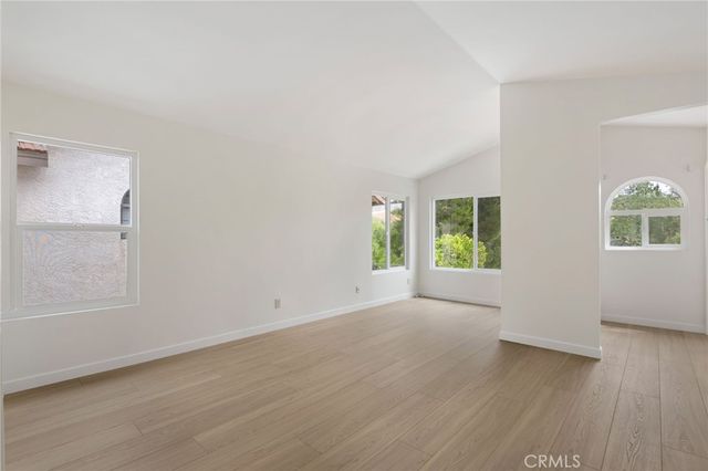 3854 Lost Springs Drive, Calabasas, CA 91301