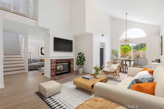 3854 Lost Springs Drive, Calabasas, CA 91301