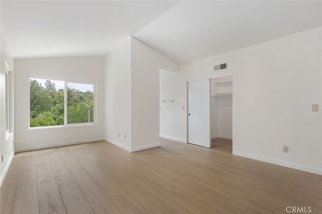3854 Lost Springs Drive, Calabasas, CA 91301