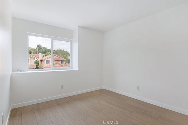 3854 Lost Springs Drive, Calabasas, CA 91301