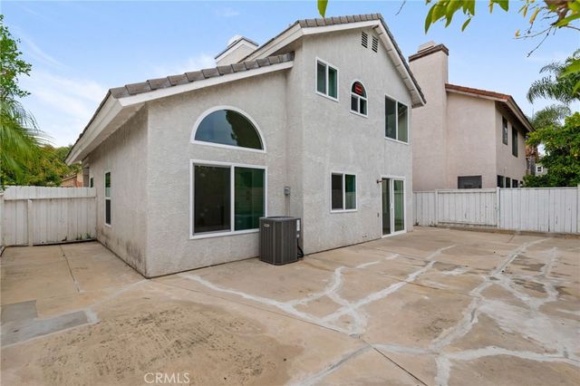 3854 Lost Springs Drive, Calabasas, CA 91301