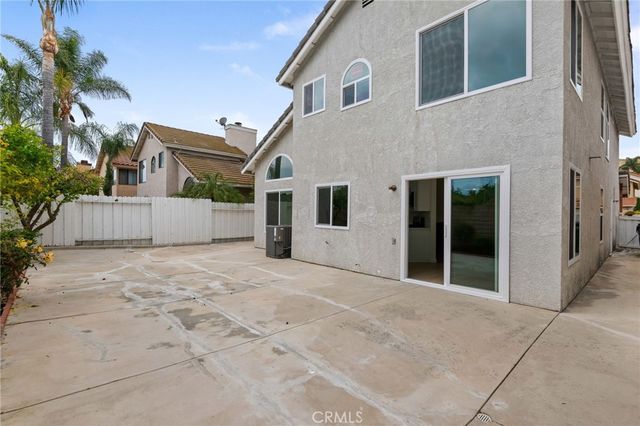 3854 Lost Springs Drive, Calabasas, CA 91301