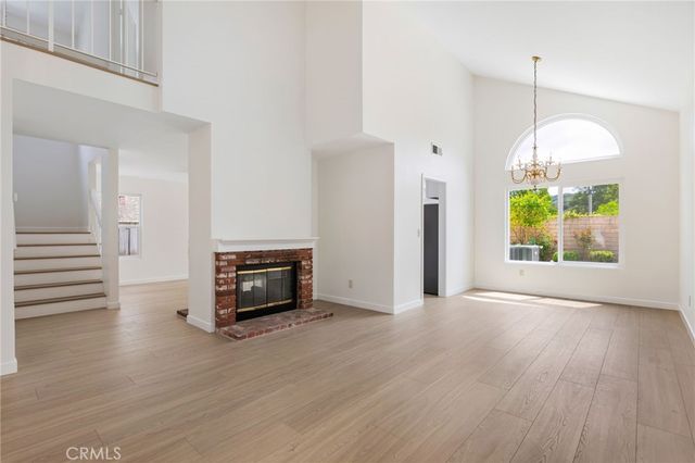 3854 Lost Springs Drive, Calabasas, CA 91301