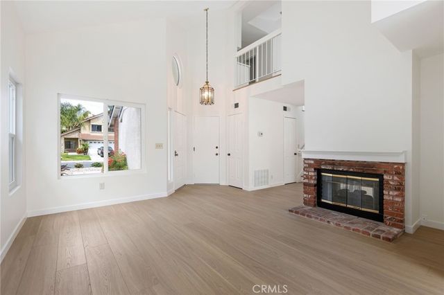 3854 Lost Springs Drive, Calabasas, CA 91301