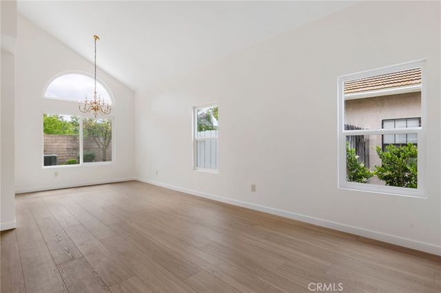 3854 Lost Springs Drive, Calabasas, CA 91301