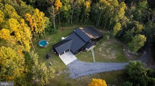 180 GUTSHALL RD, Shippensburg, PA 17257