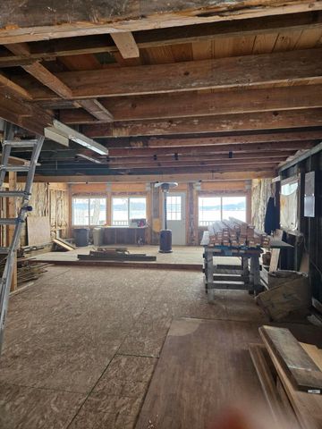 11070 E Shore Drive, Barry Twp, MI 49046