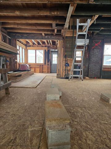 11070 E Shore Drive, Barry Twp, MI 49046