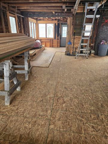 11070 E Shore Drive, Barry Twp, MI 49046