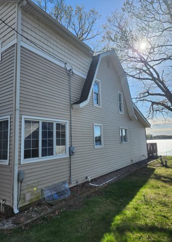 11070 E Shore Drive, Barry Twp, MI 49046