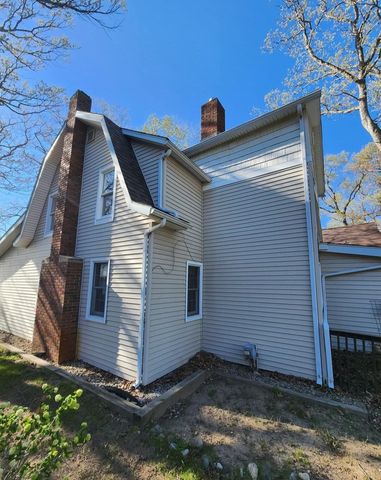 11070 E Shore Drive, Barry Twp, MI 49046