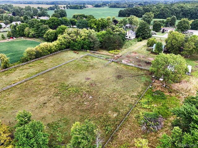 7220 Jennings Road, Mundy Township, MI 48473