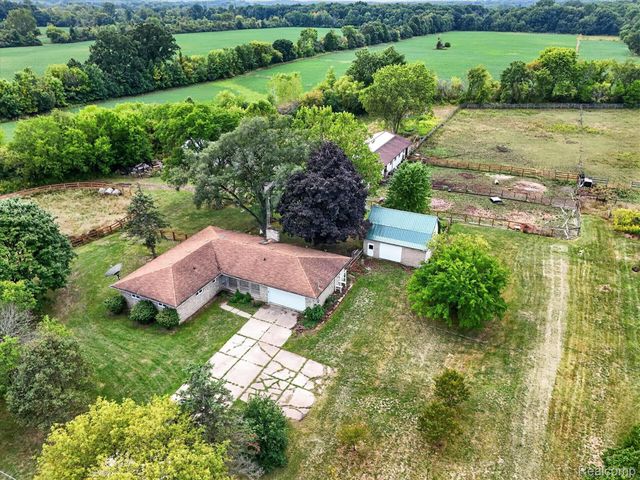 7220 Jennings Road, Mundy Township, MI 48473