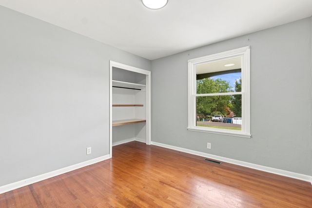 104 Lagrange Dr, Hendersonville, TN 37075