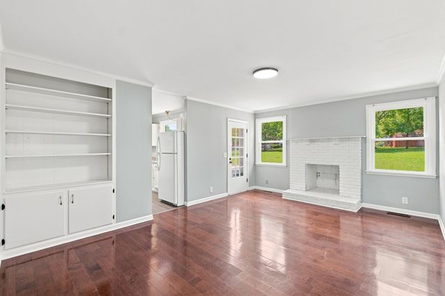 104 Lagrange Dr, Hendersonville, TN 37075