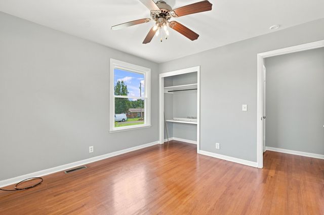 104 Lagrange Dr, Hendersonville, TN 37075