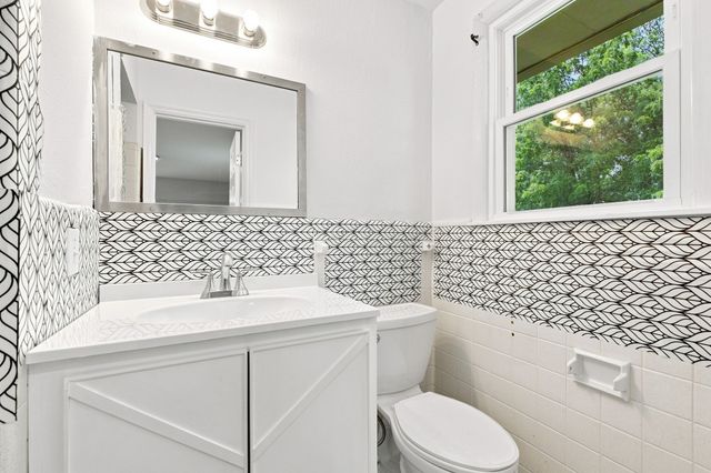 104 Lagrange Dr, Hendersonville, TN 37075