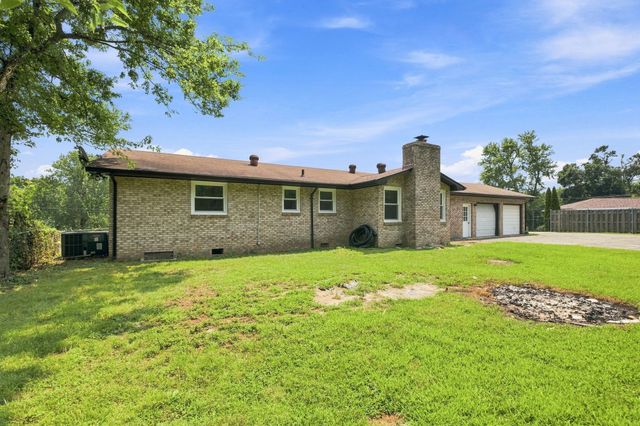 104 Lagrange Dr, Hendersonville, TN 37075