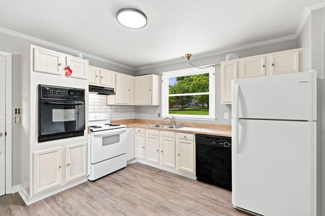 104 Lagrange Dr, Hendersonville, TN 37075