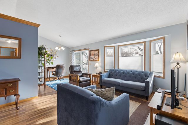 9019 Tamarack Lane, Rockford, MN 55373