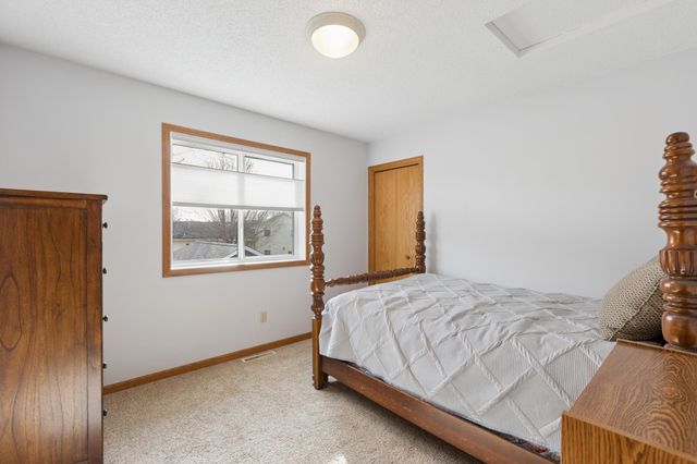 9019 Tamarack Lane, Rockford, MN 55373