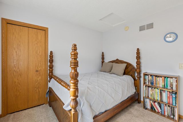 9019 Tamarack Lane, Rockford, MN 55373