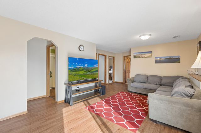 9019 Tamarack Lane, Rockford, MN 55373