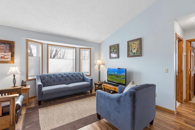 9019 Tamarack Lane, Rockford, MN 55373