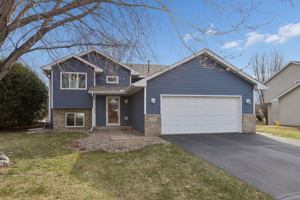 9019 Tamarack Lane, Rockford, MN 55373