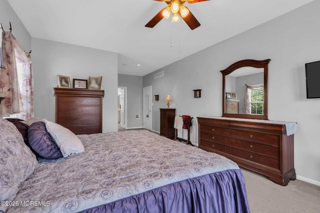 21 Chaucer Circle, Manchester, NJ 08759