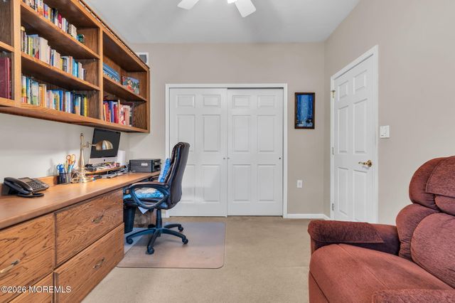 21 Chaucer Circle, Manchester, NJ 08759