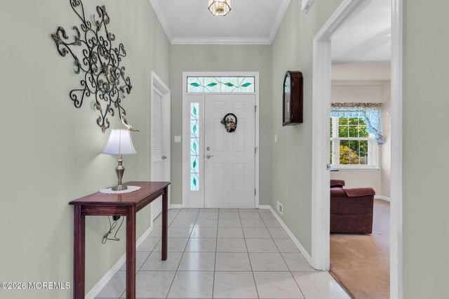 21 Chaucer Circle, Manchester, NJ 08759